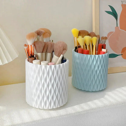 Rotating make-up brushes holder